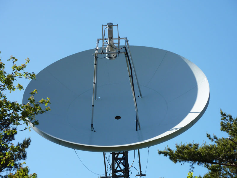 SM6FHZ 5.5 m dish with 23 cm feed